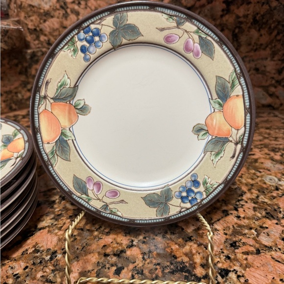 Garden Harvest by Mikasa Intaglio Bread and Butter Plates Set of 8 Floral Peach - Picture 2 of 5